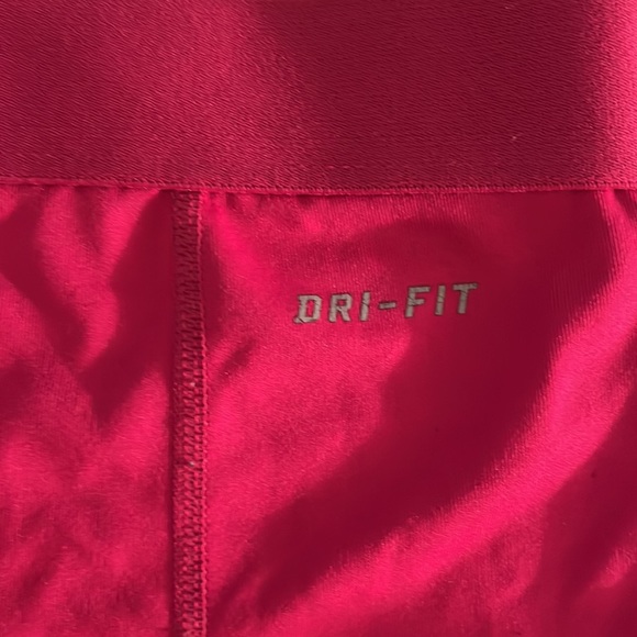 Nike Pro pink sliders - Picture 3 of 6